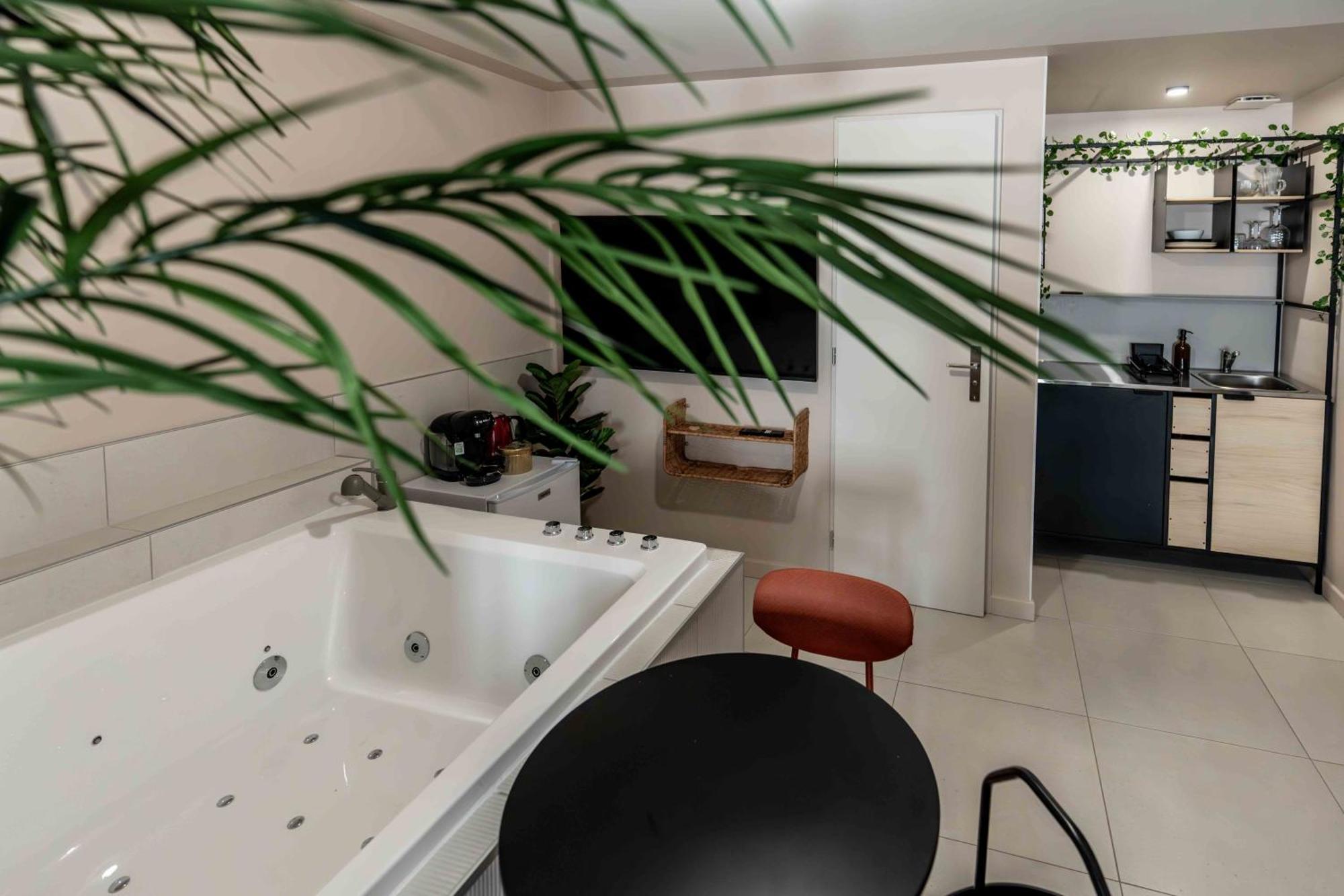 Appartement Reve Tropical Balneo - Votre Pause Enchantee